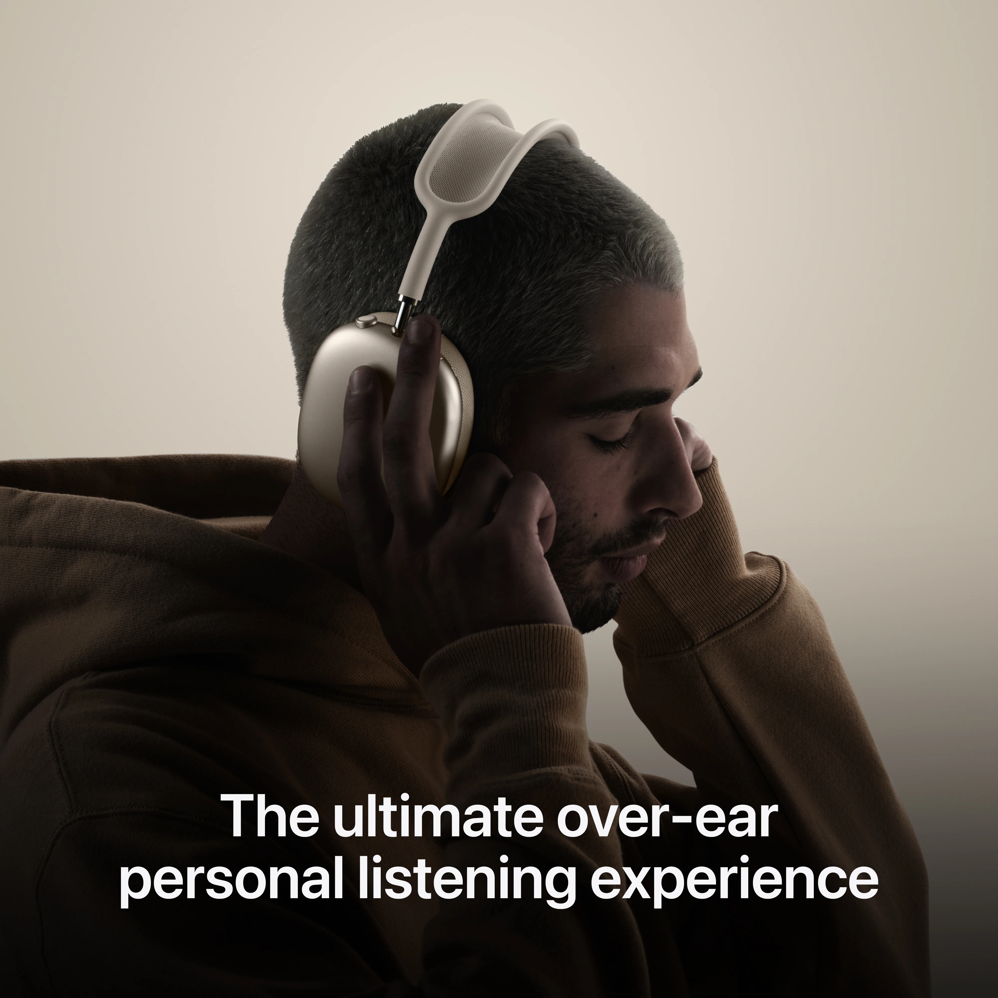 AirPods Max - Orange - Image 4