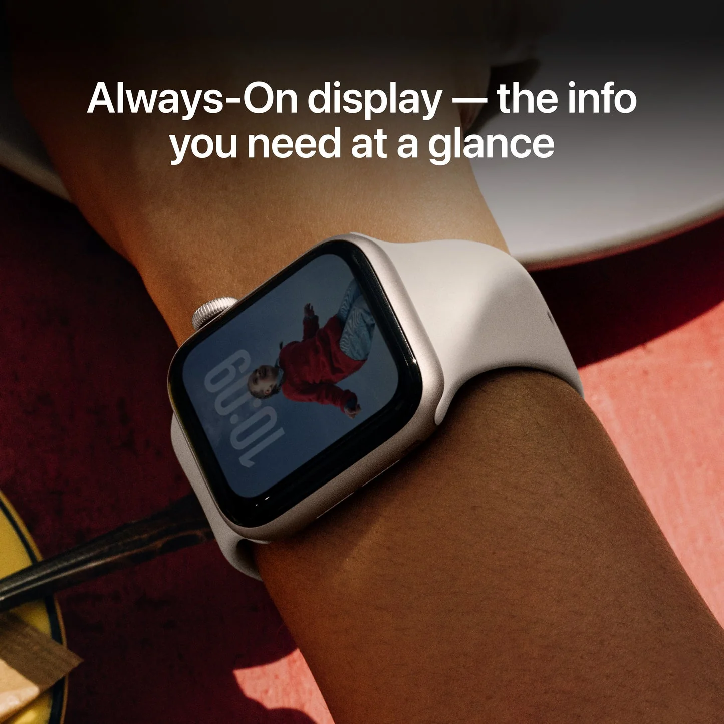 Apple Watch SE 3 GPS 40mm, Starlight Aluminium Case with Starlight Sport Band, S/M - Image 5