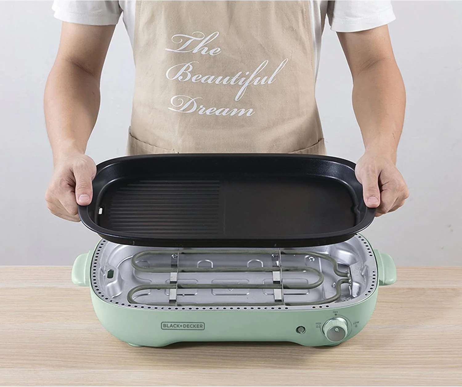 Black + Decker Grill , 3-in-1 Multifunction Grill, 1400W, 4L Family-Sized Capacity, Dual Pattern Grill Plate, 3 Interchangeable Non-Stick Pans for Hotpot, Grilling, Baking & Frying, Green, GMF1400-B5 - Image 2