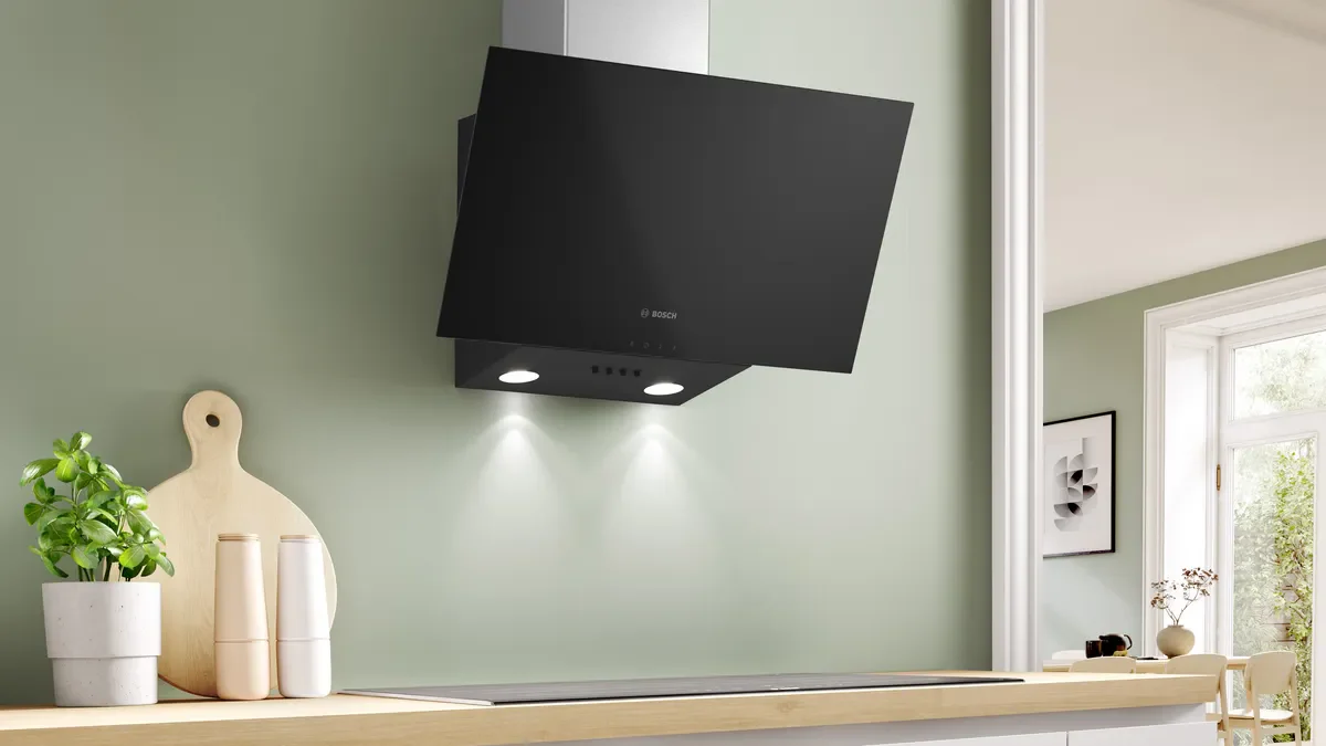 BOSCH SERIES 2 WALL-MOUNTED HOOD 60 CM, BLACK, DWK63PJ61M - Image 2