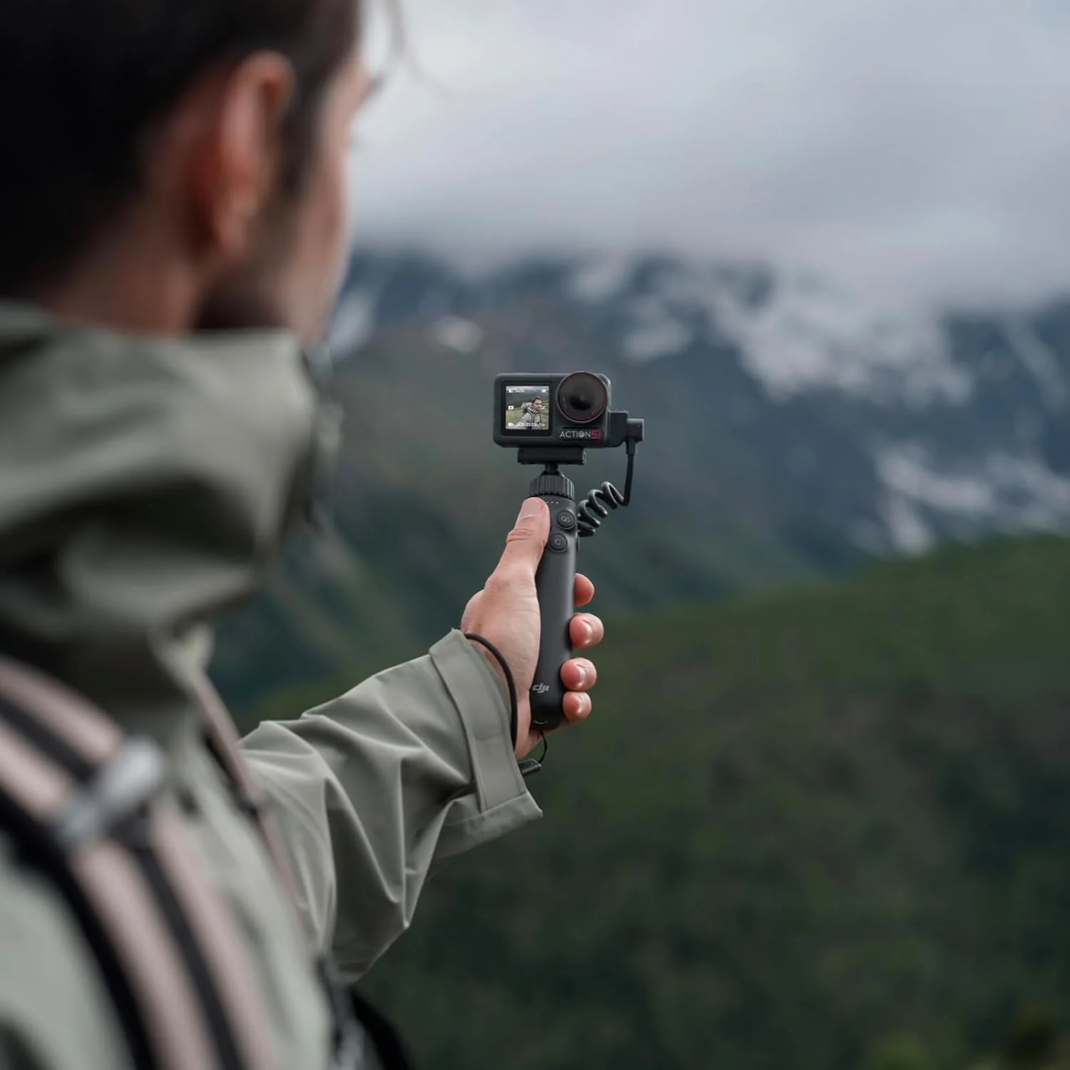 DJI OSMO Action Multifunctional Charging Handle for Action 4 & 5 - Image 5