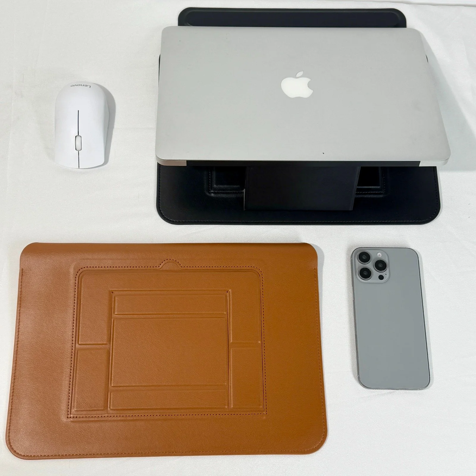 Infinyty Eleve Leather MacBook Case, Brown - Image 2