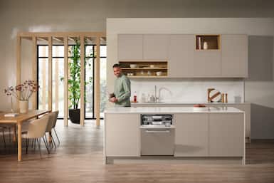 MIELE Built In Dishwasher, Auto Open Drying, 3D MultiFlex tray, Comfort Close, AutoDos with PowerDisk, QuickPowerWash, G7180 SCVi, White - Image 4