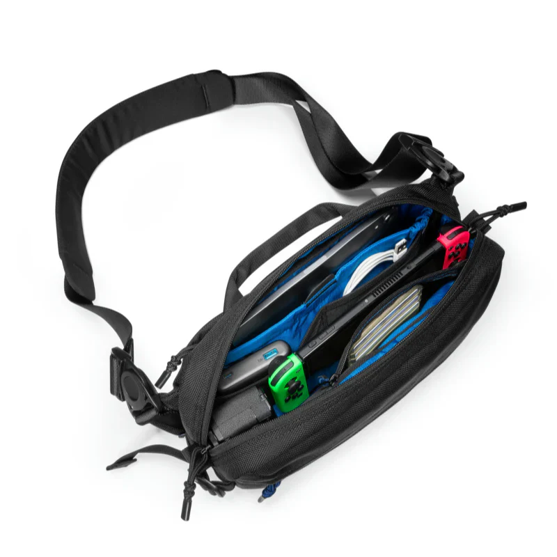 TOMTOC WANDER-T26 DAILY SLING BLACK - Image 2
